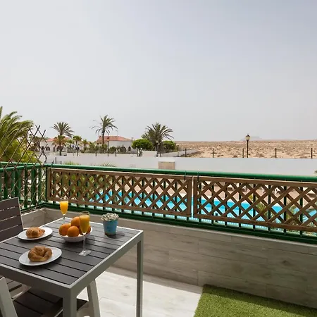 Home2book Casa Chispos Corralejo, Terrace&pool Апартаменты